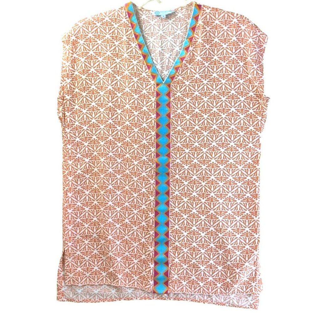 Escapada Living Medium Rayon Sleeveless Collarless V Neck Embroidered Tunic